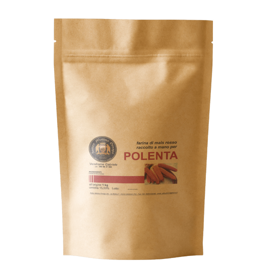 Farina di mais rosso raccolto a mano per polenta